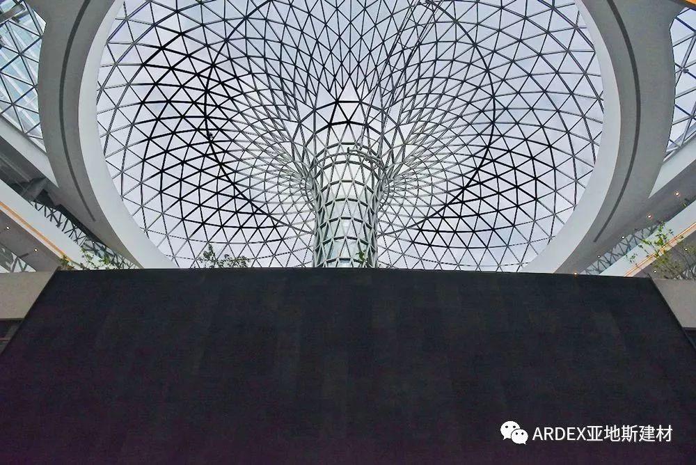 亞地斯防水“力筑”上海顏值新地標(biāo) - 10米水景幕墻 亞地斯防水“力筑”上海顏值新地標(biāo) - 10米水景幕墻